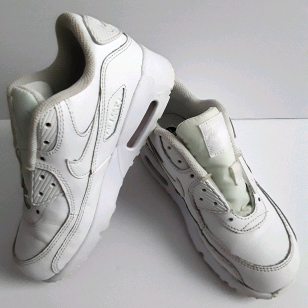 Nike's girls AirMax size 1Y